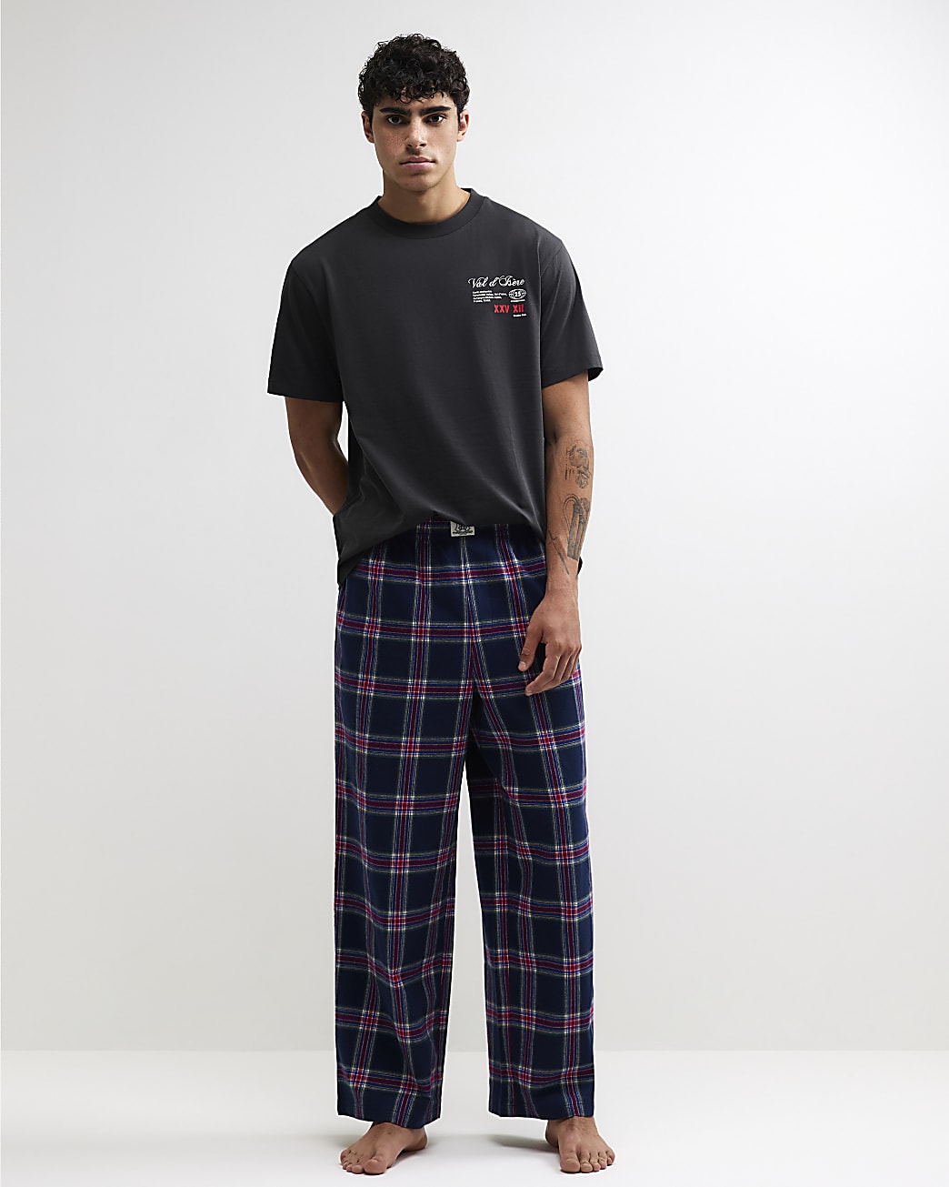 Cotton Woven Christmas Loungewear Set in Green - Image 4 Cotton Woven Christmas Loungewear Set in Green