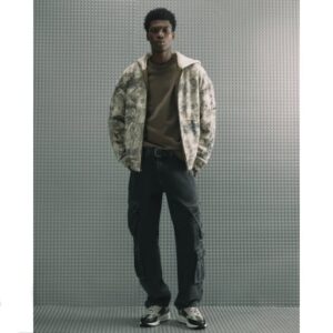 Loose Fit Cargo Jeans in Black