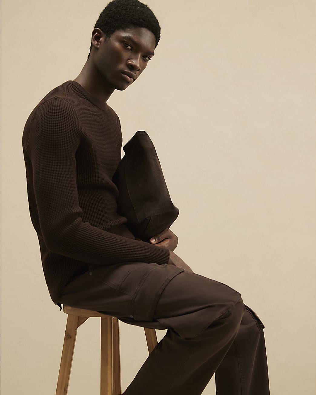 Loose Fit Cargo Trousers in Brown - Image 4 Loose Fit Cargo Trousers in Brown