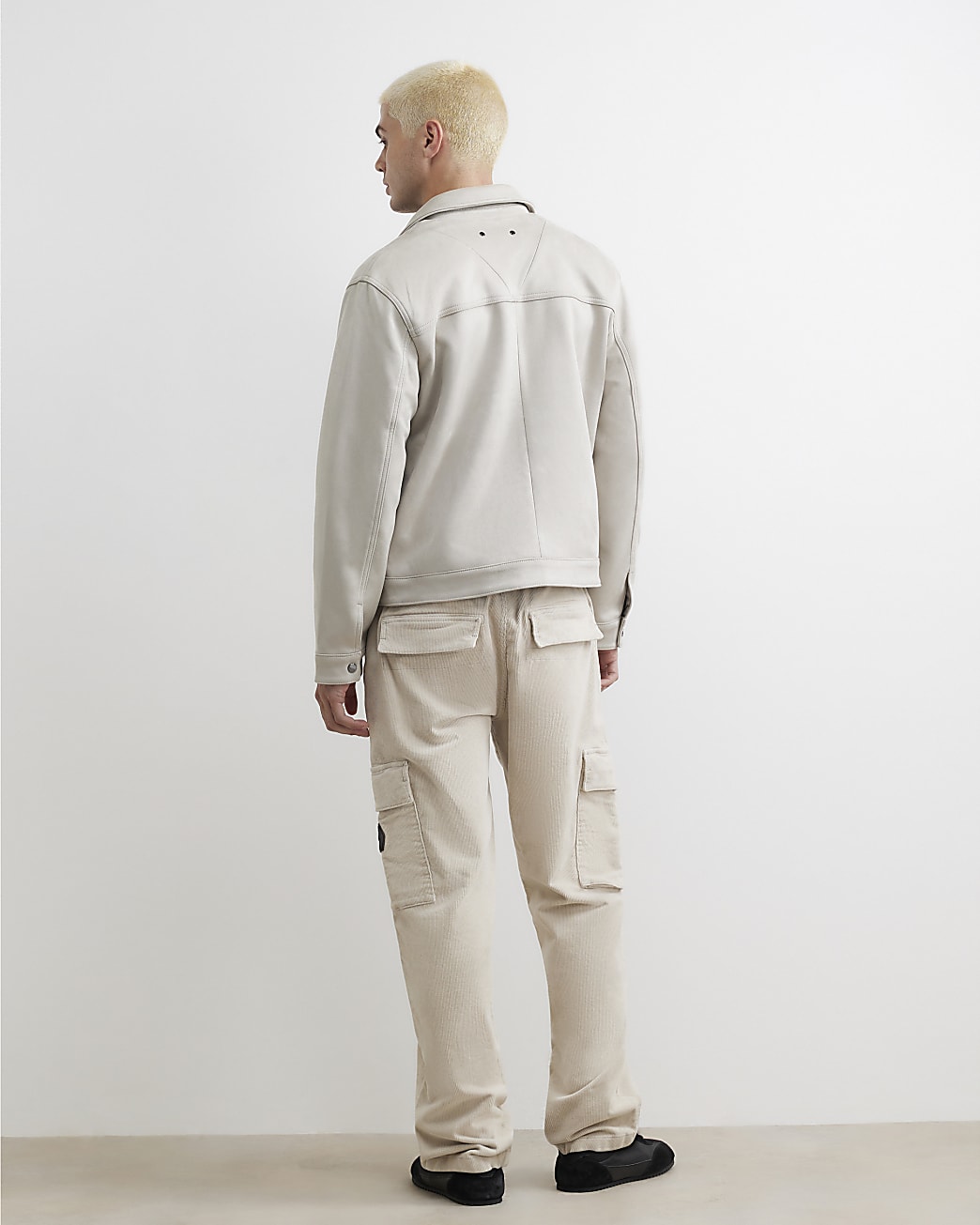 Loose Fit Corduroy Cargo Trousers in Beige - Image 3 Loose Fit Corduroy Cargo Trousers in Beige