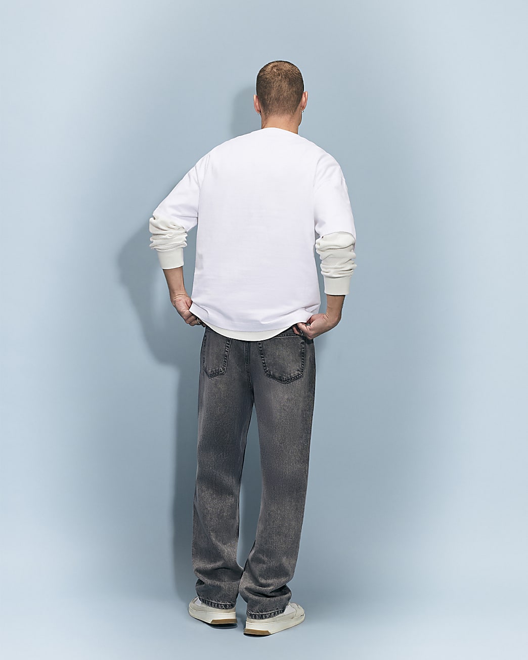 Loose Fit Jeans in Grey - Image 3 Loose Fit Jeans in Grey