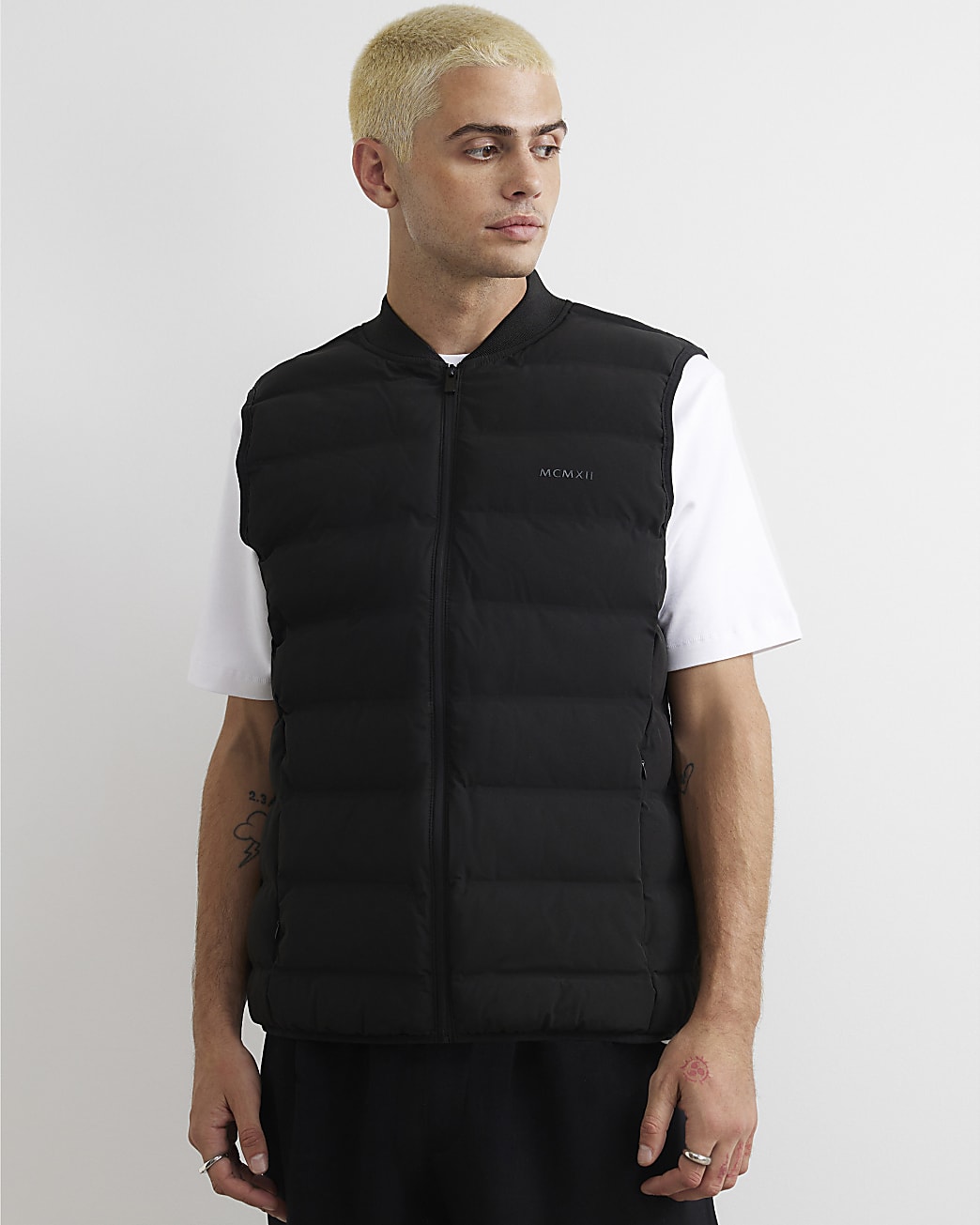 Muscle Fit Cotton Gilet in Black - Image 2 Muscle Fit Cotton Gilet in Black