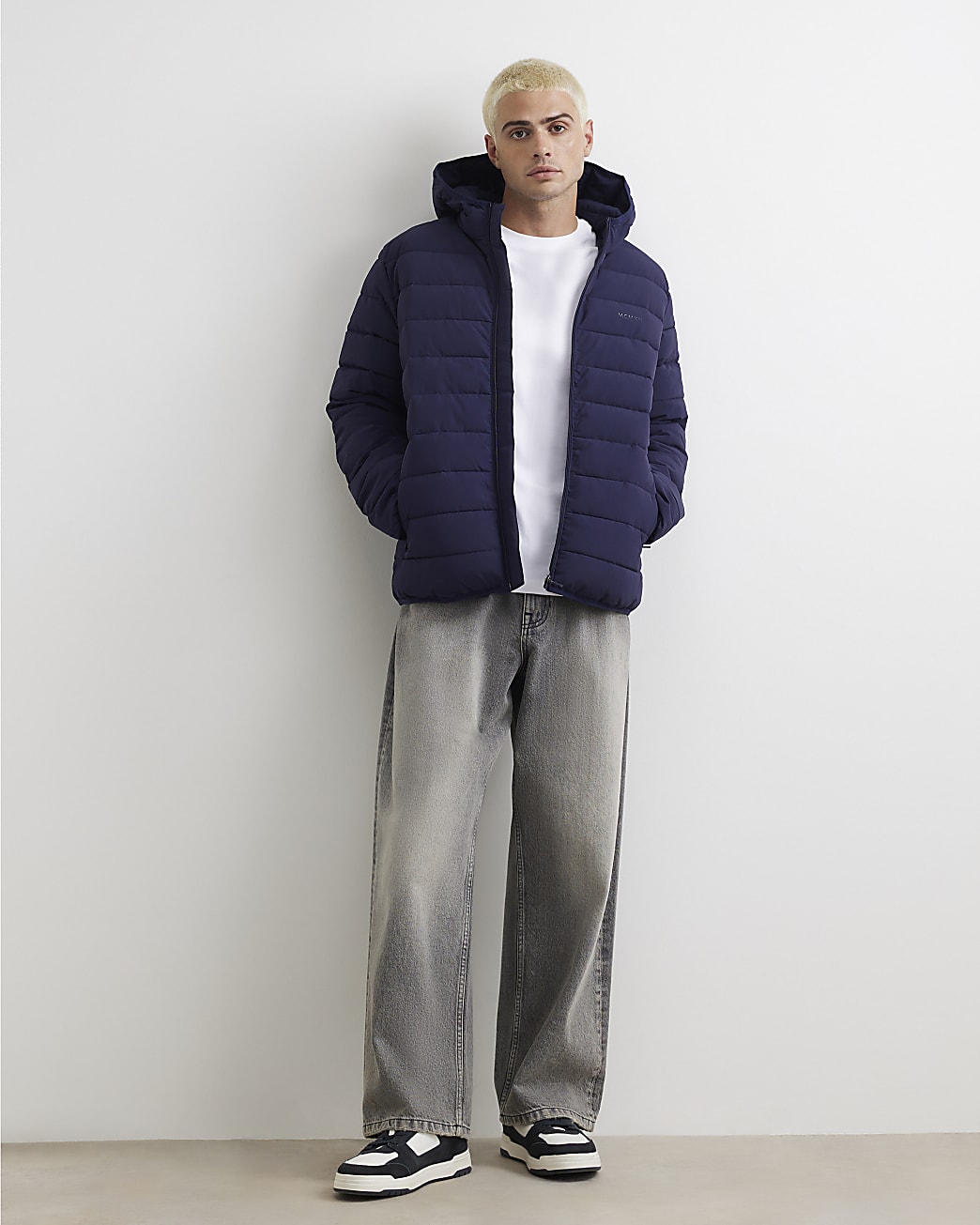 Muscle Fit Cotton Mcmxii Puffa Jacket in Navy - Image 4 Muscle Fit Cotton Mcmxii Puffa Jacket in Navy