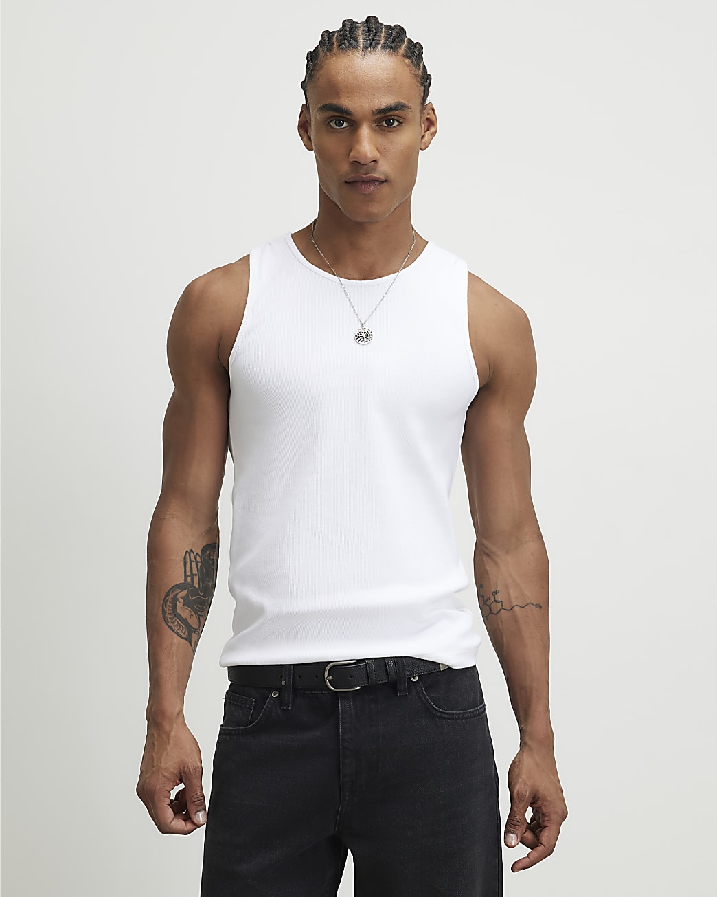 Muscle Fit Ribbed Pack of 3 Vests in White - Image 2 Muscle Fit Ribbed Pack of 3 Vests in White