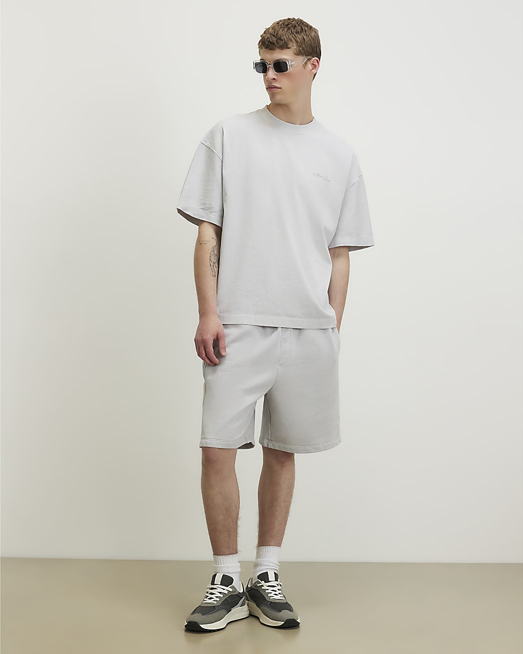 Oversized Cotton T-shirt & Shorts Set in Grey - Image 2 Oversized Cotton T-shirt & Shorts Set in Grey