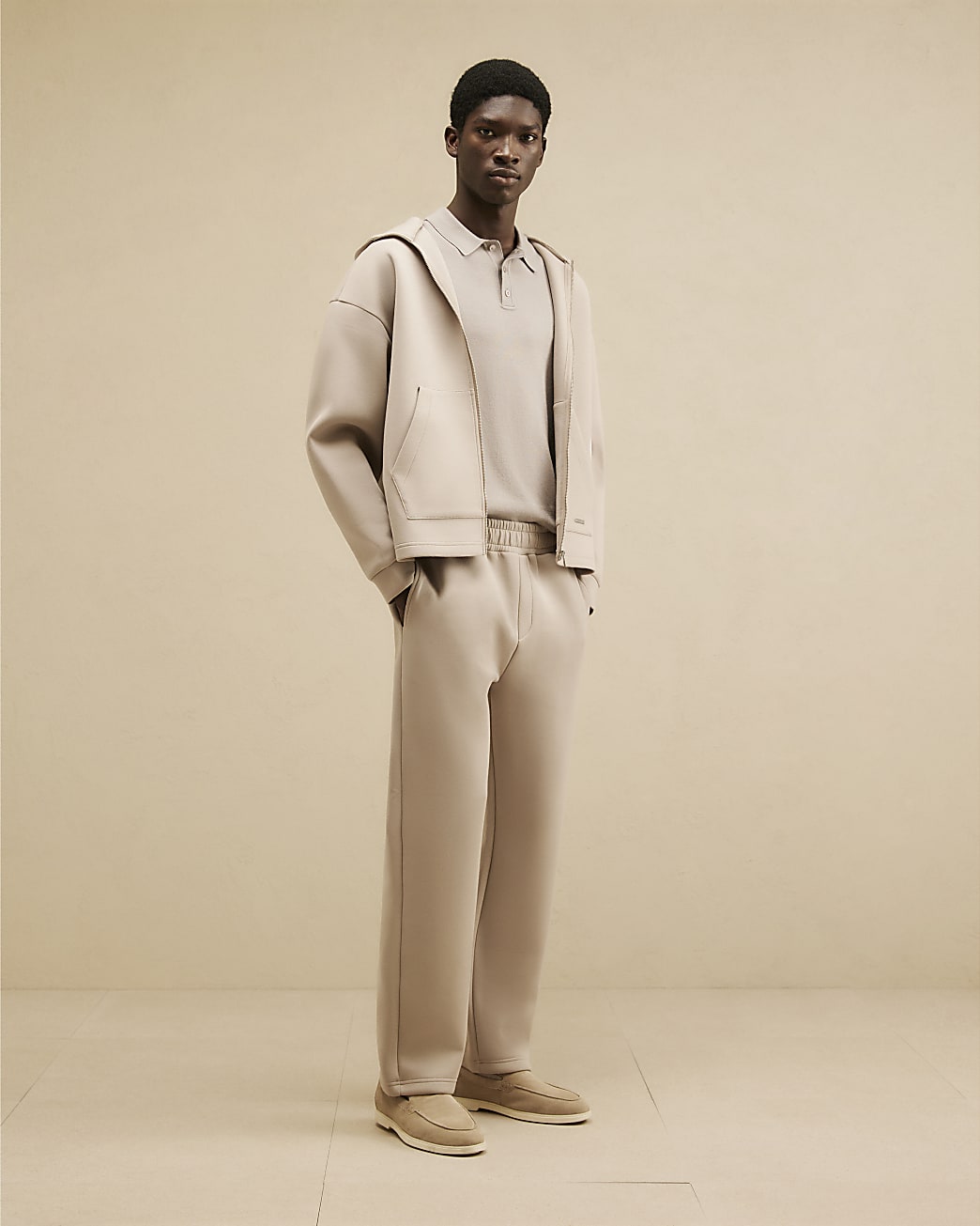 Oversized Fit Premium Hoodie in Beige - Image 4 Oversized Fit Premium Hoodie in Beige