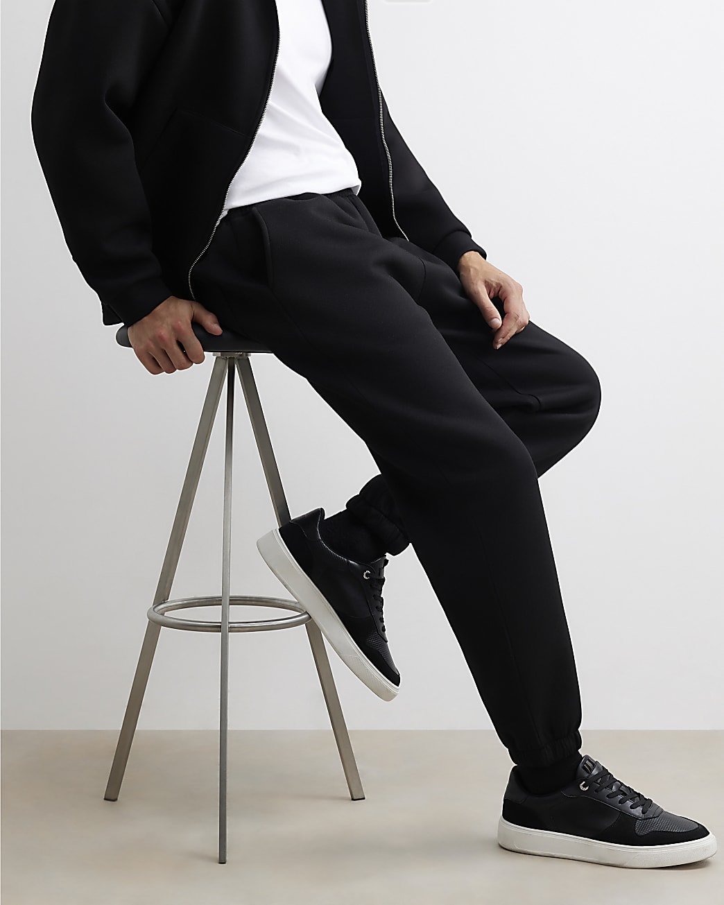 Premium Cotton Cuffed Joggers in Black - Image 4 Premium Cotton Cuffed Joggers in Black