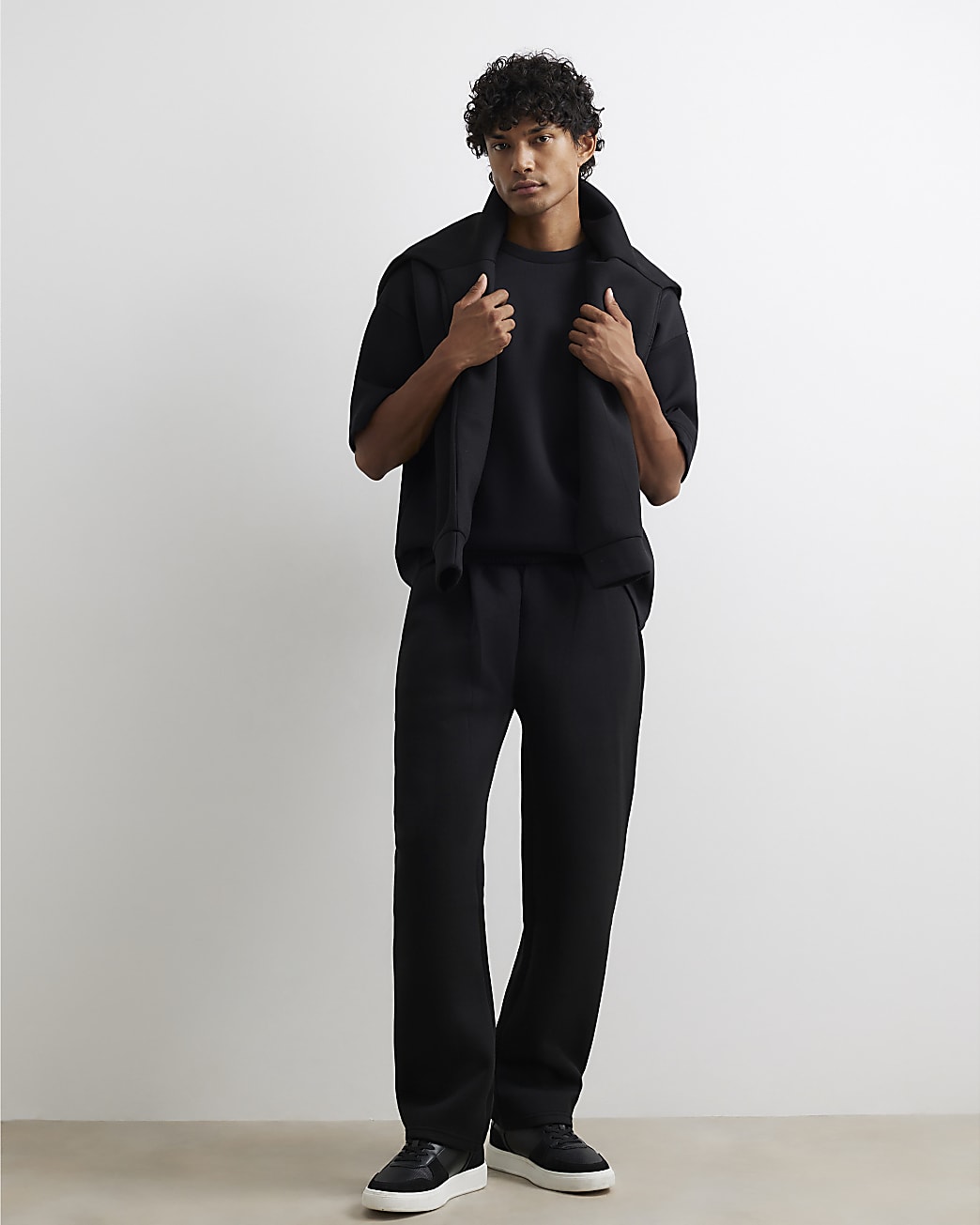 Premium Regular Fit Joggers in Black - Image 2 Premium Regular Fit Joggers in Black