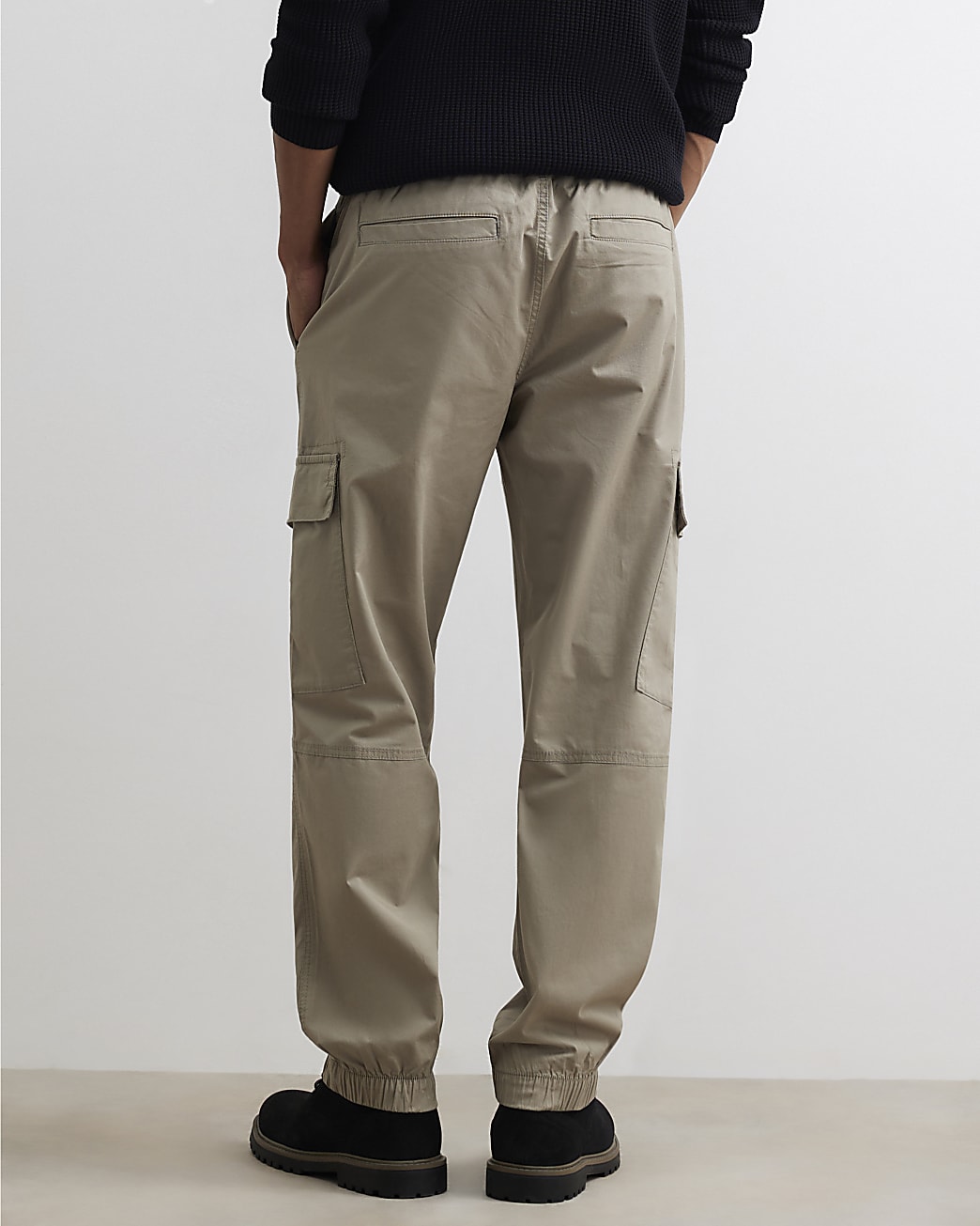 Regular Fit Cargo Trousers in Beige - Image 3 Regular Fit Cargo Trousers in Beige
