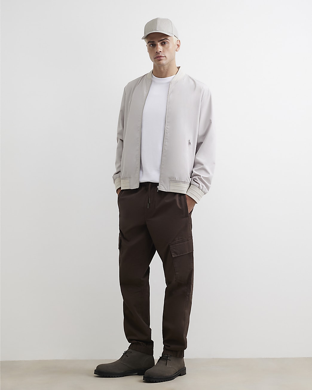 Regular Fit Cargo Trousers in Brown - Image 2 Regular Fit Cargo Trousers in Brown