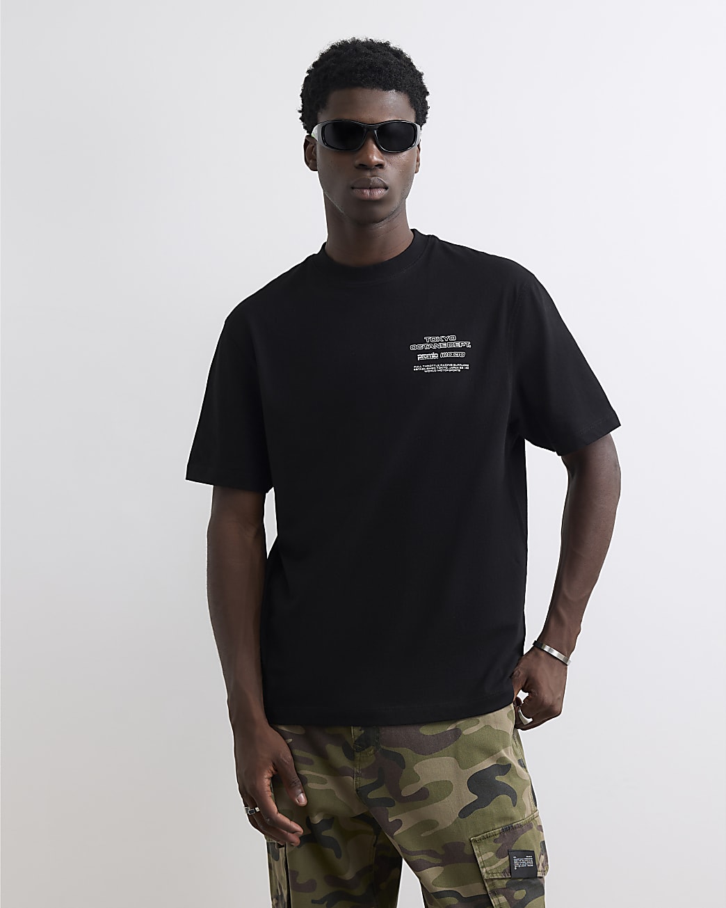 Regular Fit Cotton City Scape T-shirt in Black - Image 4 Regular Fit Cotton City Scape T-shirt in Black