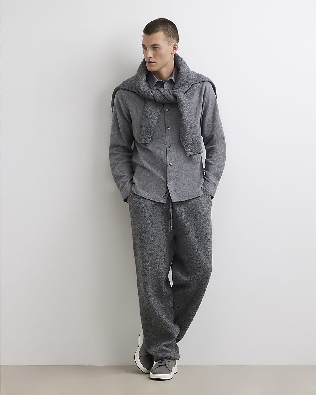 Regular Fit Flannel Long Sleeve Shirt in Grey - Image 4 Regular Fit Flannel Long Sleeve Shirt in Grey