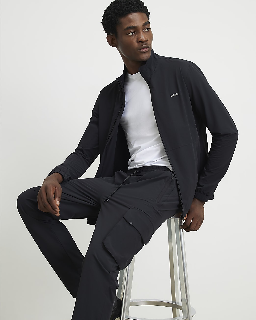Skinny Fit Cargo Trousers in Black - Image 2 Skinny Fit Cargo Trousers in Black