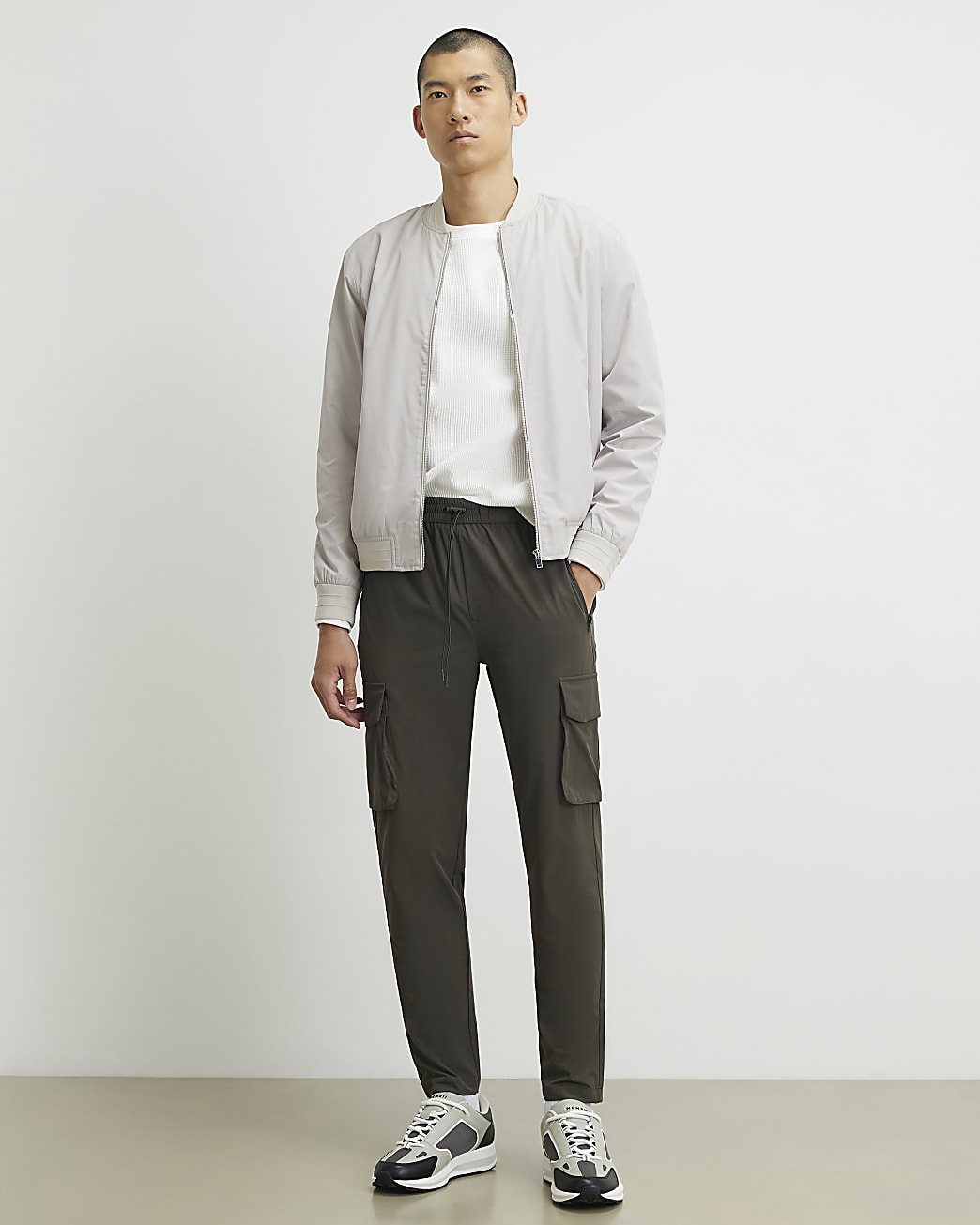 Skinny Fit Cargo Trousers in Green - Image 2 Skinny Fit Cargo Trousers in Green