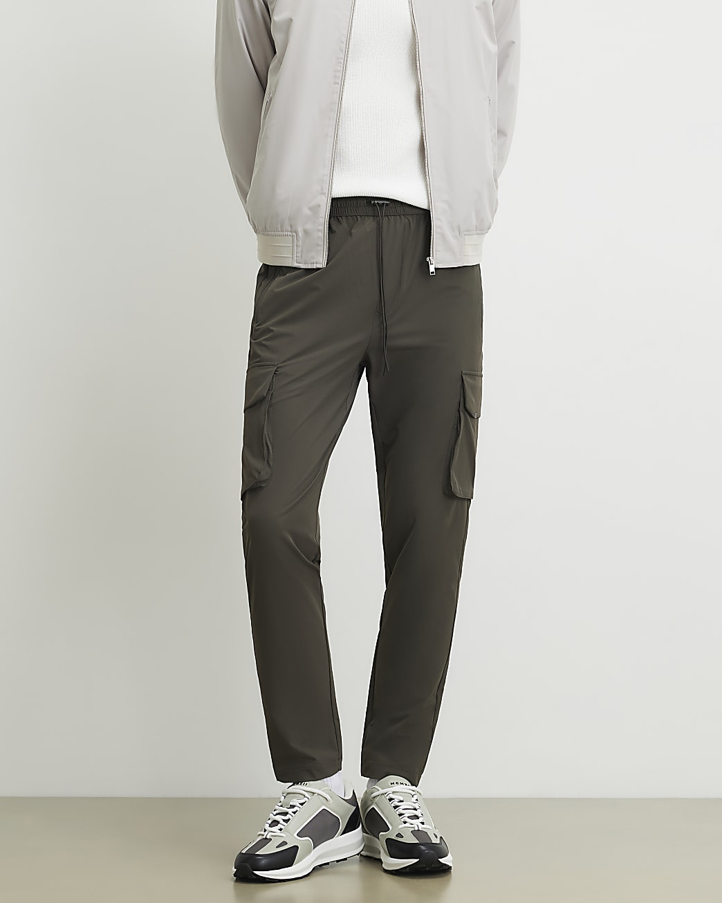 Skinny Fit Cargo Trousers in Green - Image 4 Skinny Fit Cargo Trousers in Green