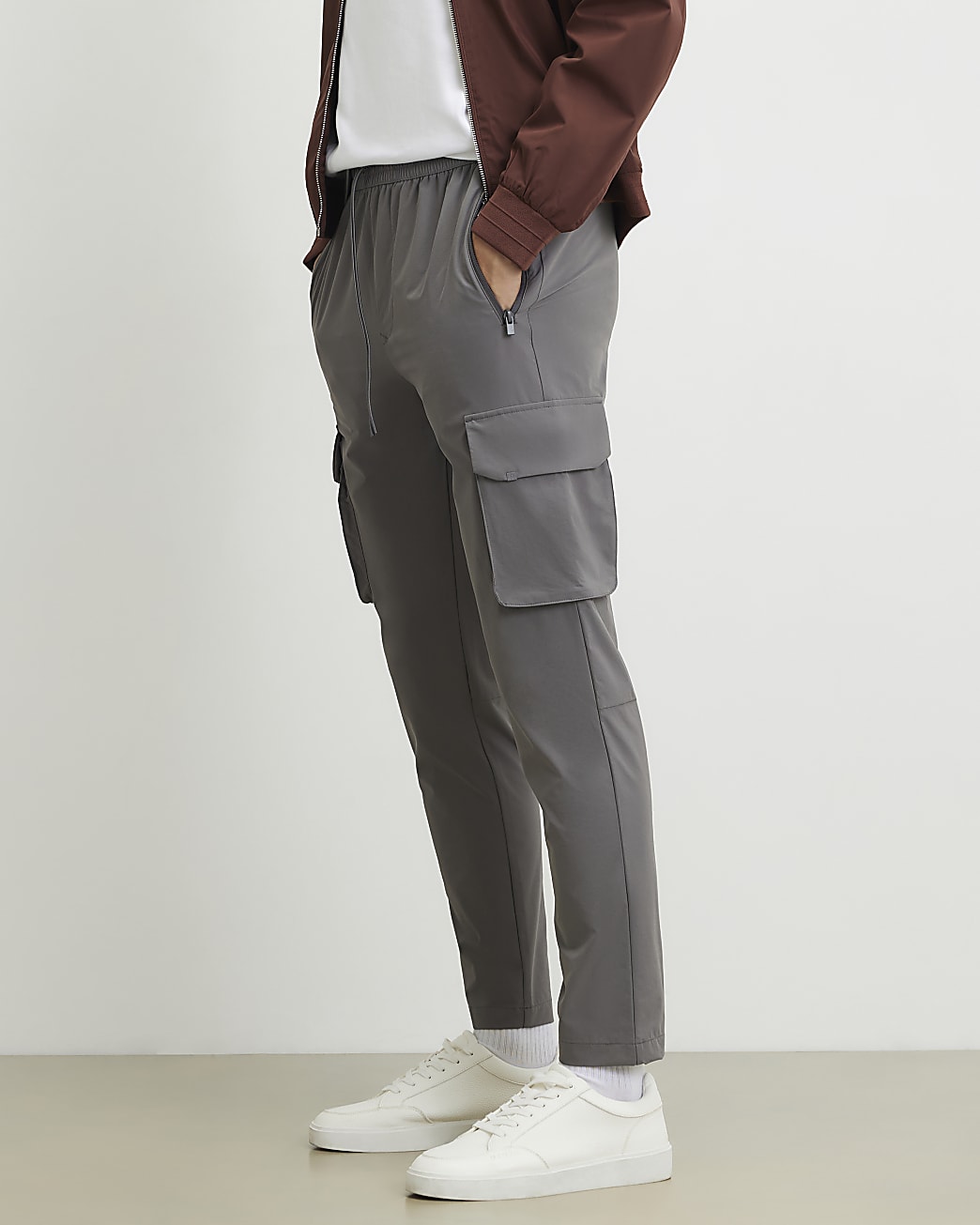 Skinny Fit Cargo Trousers in Grey - Image 4 Skinny Fit Cargo Trousers in Grey