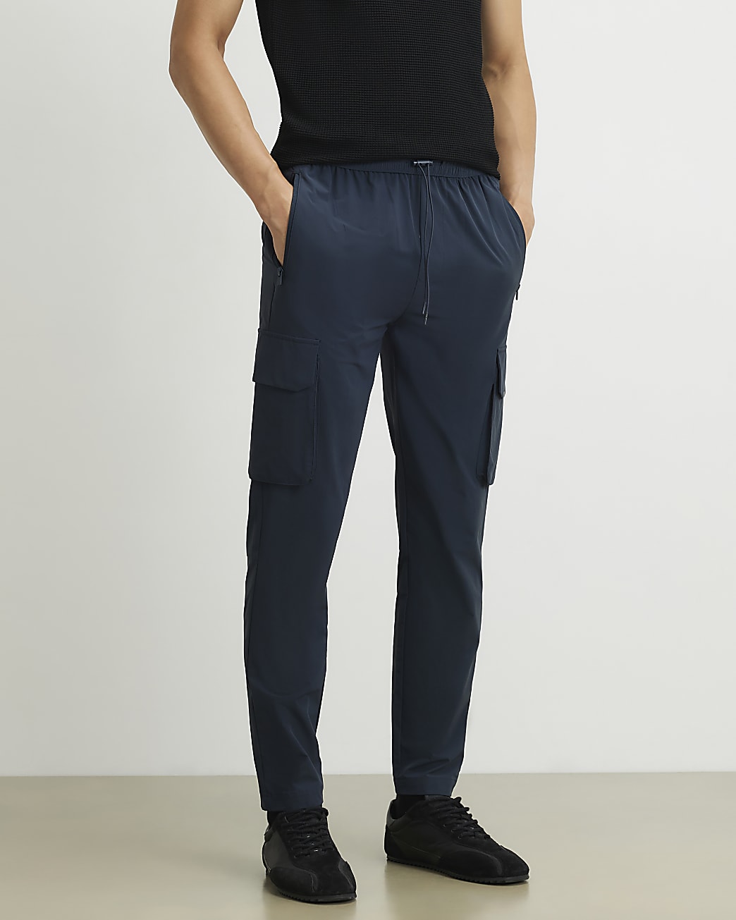 Skinny Fit Cargo Trousers in Navy - Image 4 Skinny Fit Cargo Trousers in Navy
