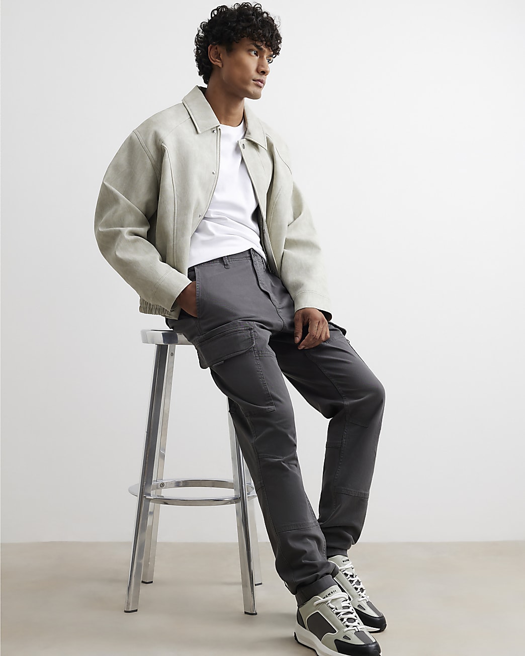 Skinny Fit Cotton Cargo Trousers in Grey - Image 2 Skinny Fit Cotton Cargo Trousers in Grey