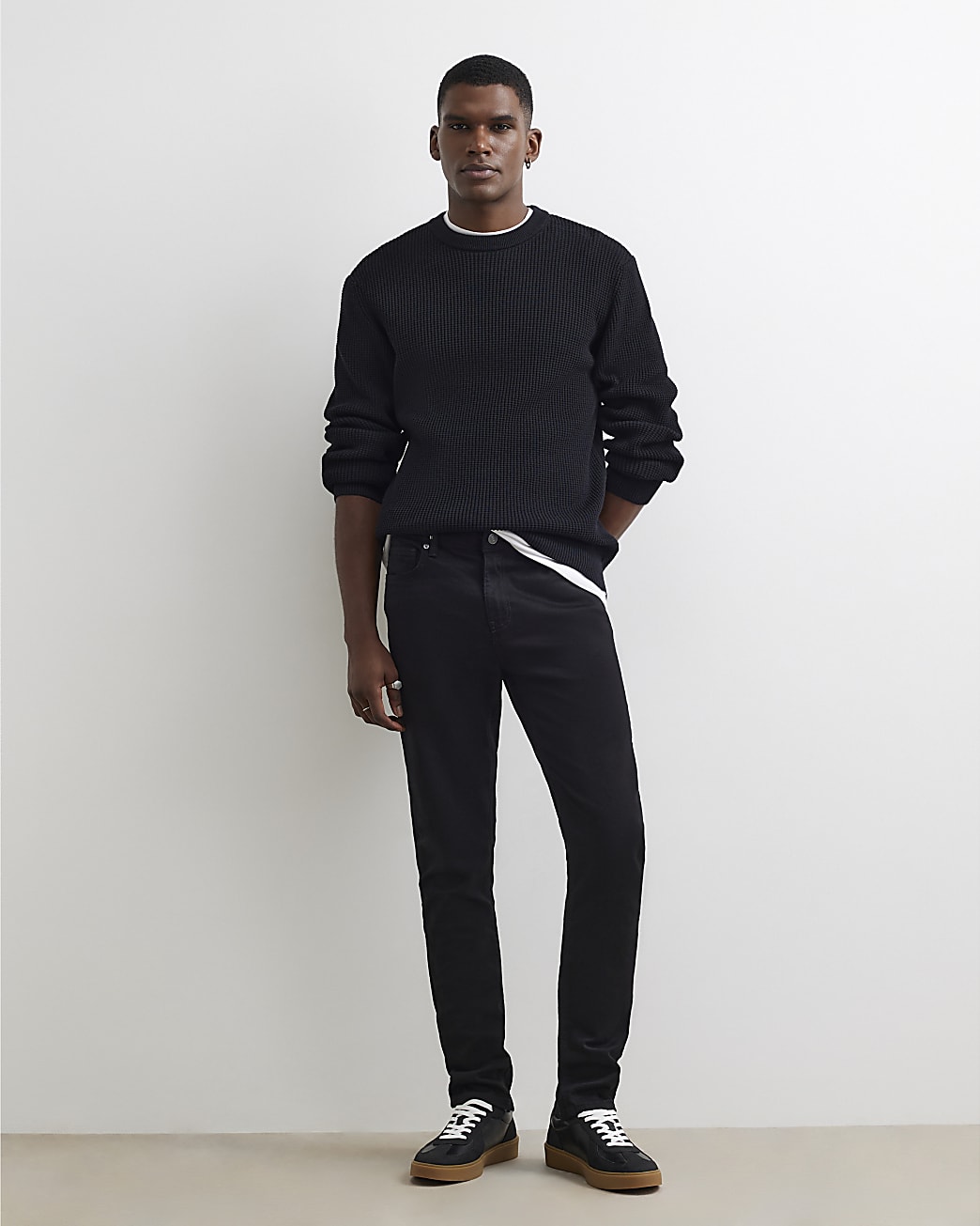Skinny Fit Stretch Essential Jeans in Black - Image 2 Skinny Fit Stretch Essential Jeans in Black