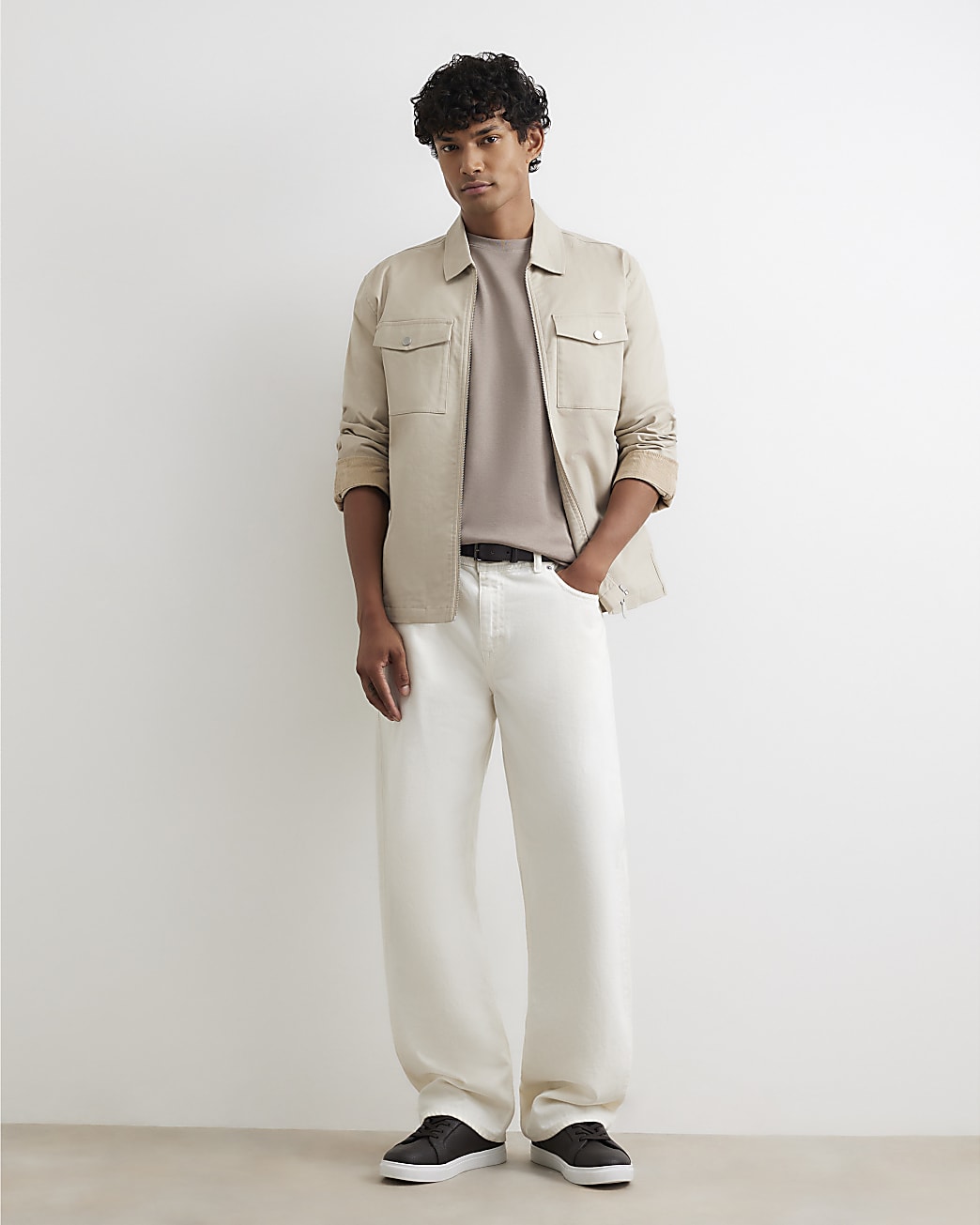 Slim Fit Cotton T-shirt in Beige - Image 4 Slim Fit Cotton T-shirt in Beige