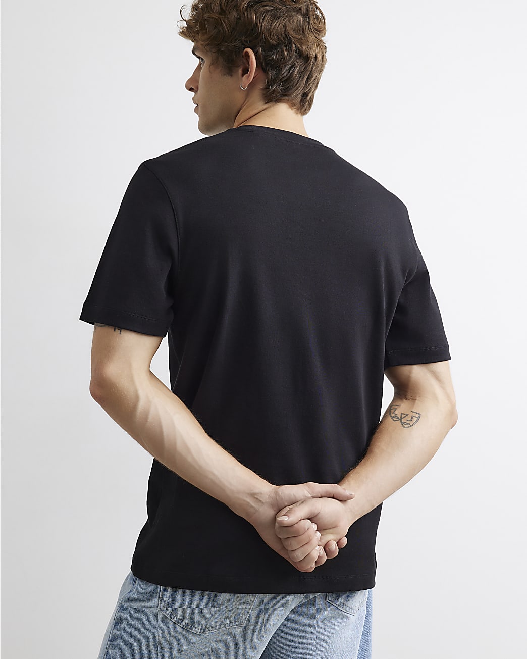 Slim Fit Cotton T-shirt in Black - Image 3 Slim Fit Cotton T-shirt in Black