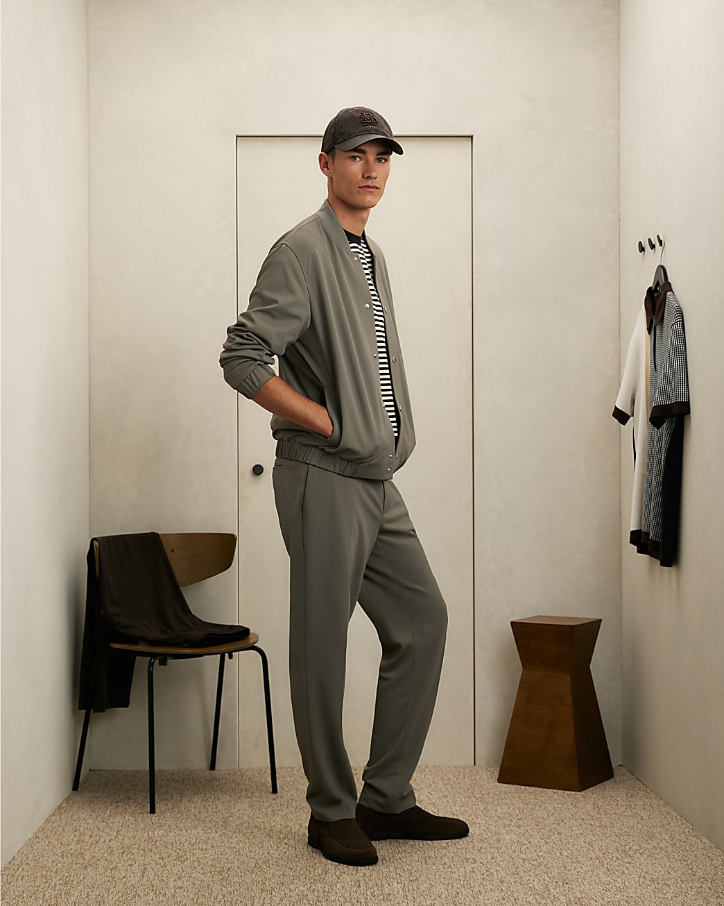 Slim Fit Fine Textured Trousers in Grey - Image 2 Slim Fit Fine Textured Trousers in Grey