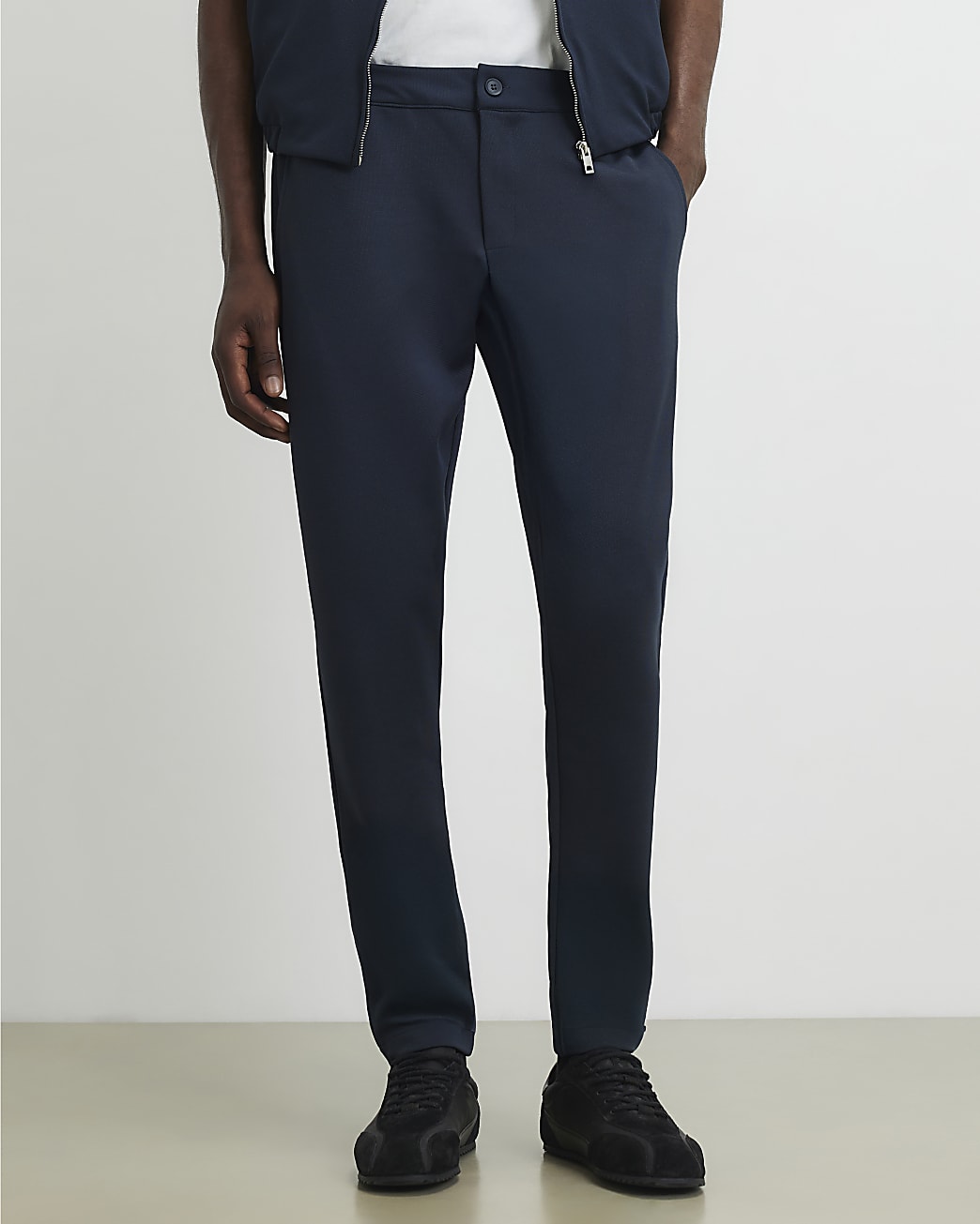 Slim Fit Fixed Waist Cotton Joggers in Navy - Image 4 Slim Fit Fixed Waist Cotton Joggers in Navy