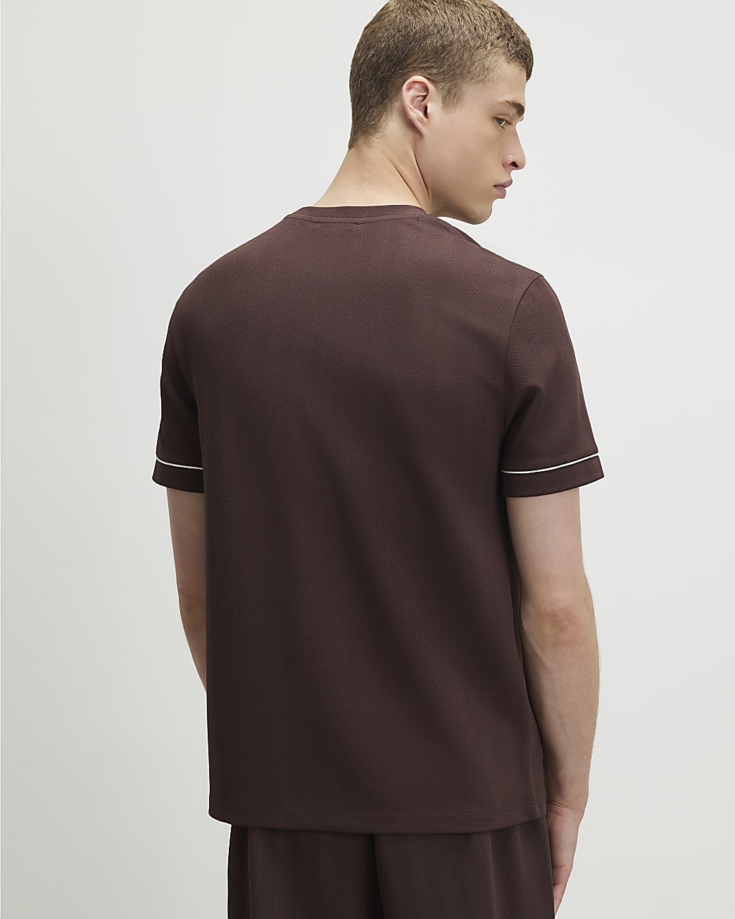 Slim Fit Piped Textured T-shirt in Brown - Image 3 Slim Fit Piped Textured T-shirt in Brown