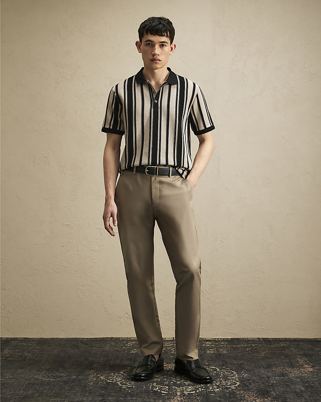 Slim Fit Stretch Chino Trousers in Beige - Image 2 Slim Fit Stretch Chino Trousers in Beige