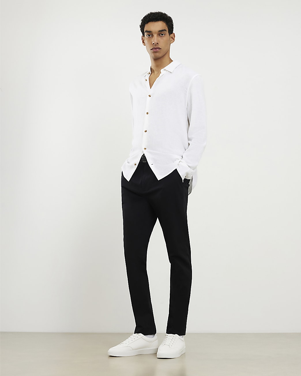Slim Fit Stretch Chino Trousers in Black - Image 2 Slim Fit Stretch Chino Trousers in Black