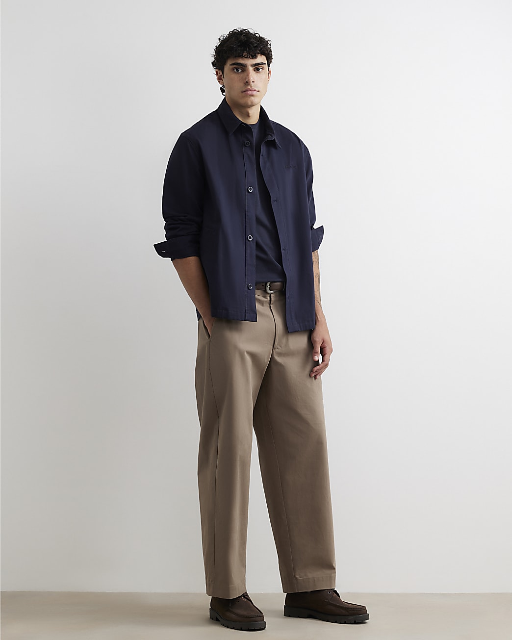 Slim Fit T-shirt in Navy - Image 4 Slim Fit T-shirt in Navy