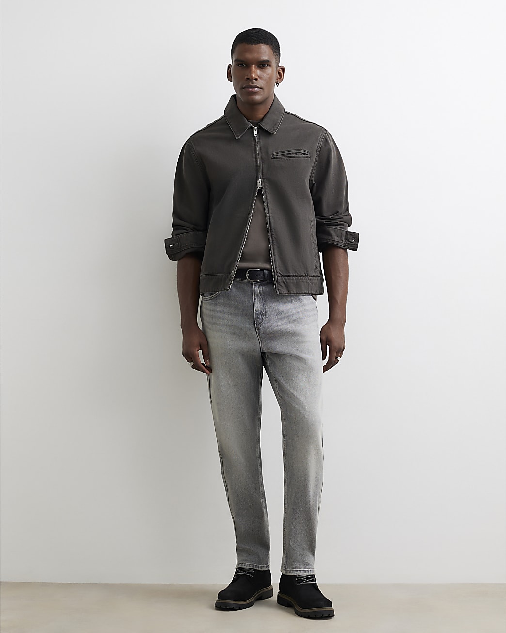 Tapered Fit Stretch Jeans in Grey - Image 2 Tapered Fit Stretch Jeans in Grey