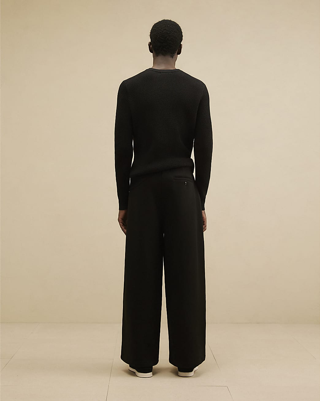 Wide Leg Fixed Waist Joggers in Black - Image 3 Wide Leg Fixed Waist Joggers in Black